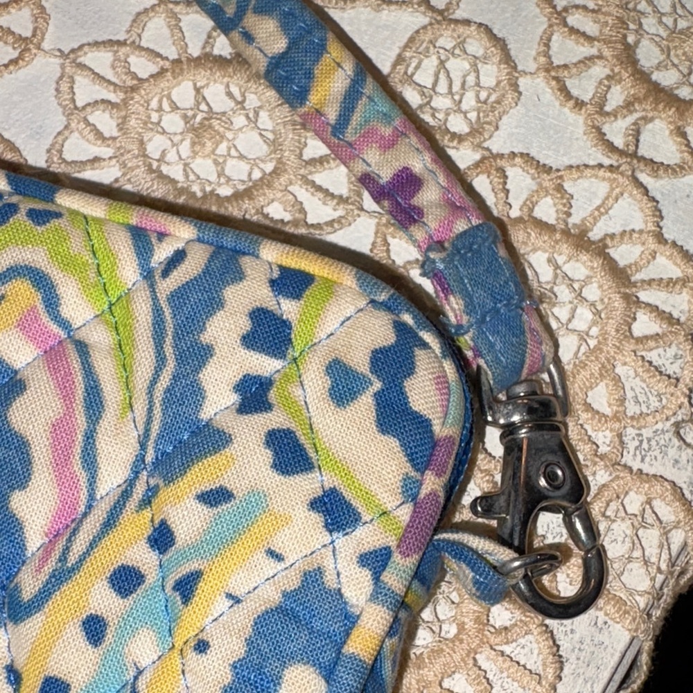 Vera Bradley Capri Blue and Yellow Paisley Wristlet - Picture 4 of 9